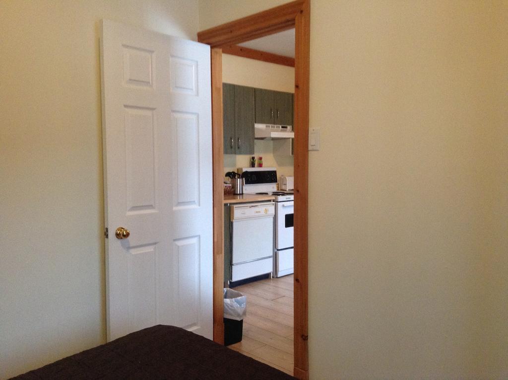 Aux Berges Du St-Maurice Hotel Saint-Jean-des Piles Bilik gambar