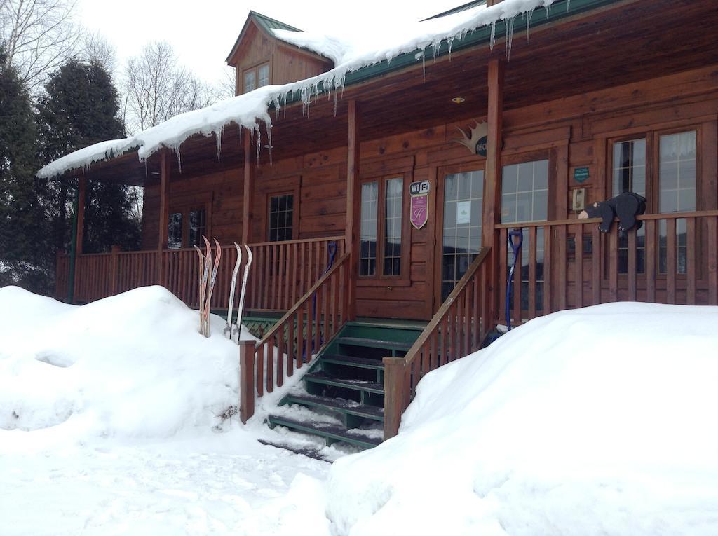 Aux Berges Du St-Maurice Hotel Saint-Jean-des Piles Luaran gambar